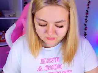 HornyCakee's Live Sex Cam Show