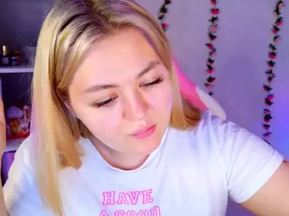 HornyCakee's Live Sex Cam Show