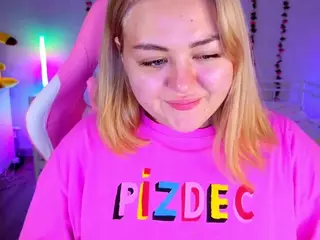 HornyCakee's Live Sex Cam Show