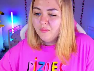 HornyCakee's Live Sex Cam Show