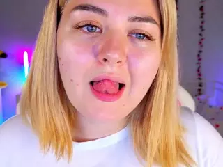 HornyCakee's Live Sex Cam Show