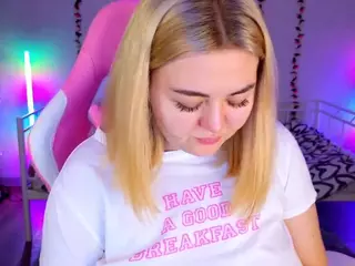 HornyCakee's Live Sex Cam Show