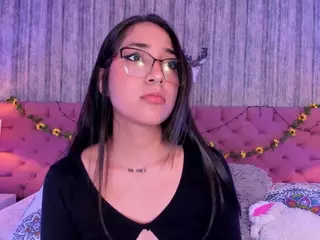 LiiaTurnner's Live Sex Cam Show