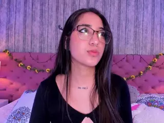 LiiaTurnner's Live Sex Cam Show