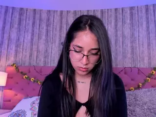 LiiaTurnner's Live Sex Cam Show