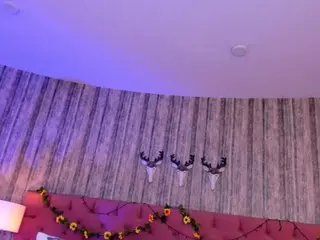 LiiaTurnner's Live Sex Cam Show