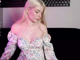 Mila's Live Sex Cam Show