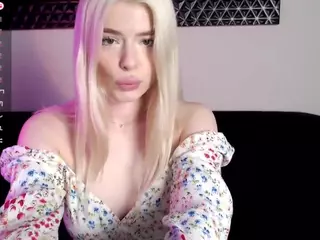 Mila's Live Sex Cam Show