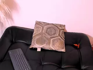 XcristalweetX's Live Sex Cam Show