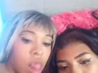 XcristalweetX's Live Sex Cam Show
