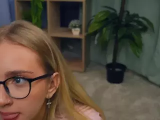 ZeldaClaxton's Live Sex Cam Show