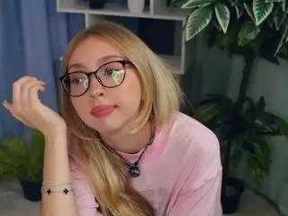 ZeldaClaxton's Live Sex Cam Show