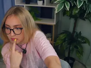 ZeldaClaxton's Live Sex Cam Show