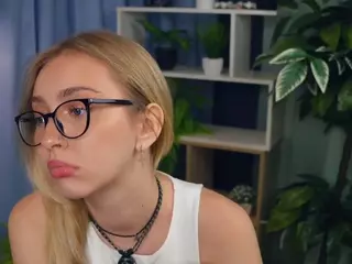 ZeldaClaxton's Live Sex Cam Show
