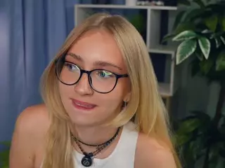 ZeldaClaxton's Live Sex Cam Show