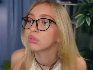 ZeldaClaxton's Live Sex Cam Show