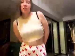 AccaDunnell's Live Sex Cam Show