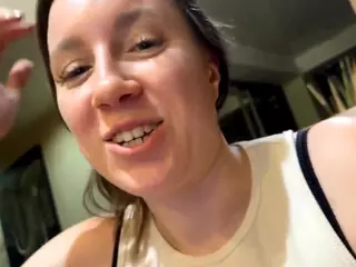 AccaDunnell's Live Sex Cam Show