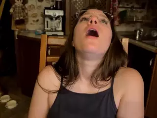 AccaDunnell's Live Sex Cam Show