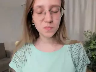 AlodiaDelmore's Live Sex Cam Show