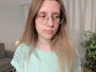 AlodiaDelmore's Live Sex Cam Show