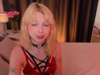 EveLilSinner's Live Sex Cam Show