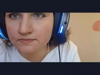FancyHartell's Live Sex Cam Show