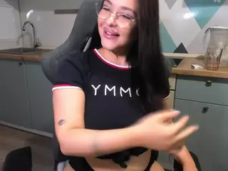 fuckdoll18's Live Sex Cam Show