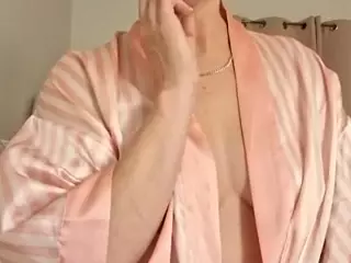 Nami Le's Live Sex Cam Show