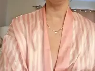 Nami Le's Live Sex Cam Show