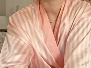 Nami Le's Live Sex Cam Show