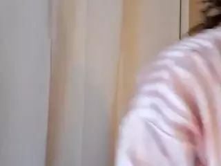 Nami Le's Live Sex Cam Show