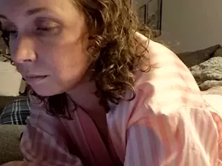 Nami Le's Live Sex Cam Show