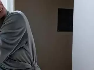 Nami Le's Live Sex Cam Show