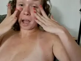 Nami Le's Live Sex Cam Show