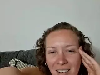 Nami Le's Live Sex Cam Show