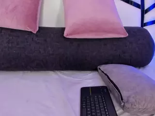 Raven-Stone's Live Sex Cam Show
