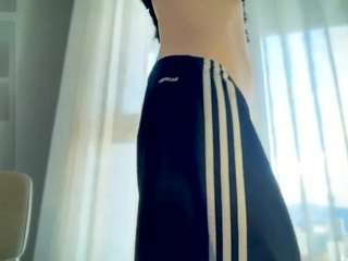 Live cam show with tommi