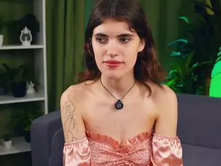 Lucetta's Live Sex Cam Show