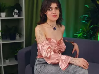Lucetta's Live Sex Cam Show