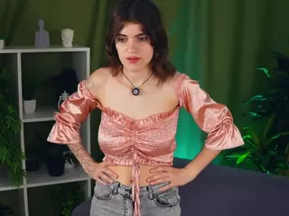 Lucetta's Live Sex Cam Show