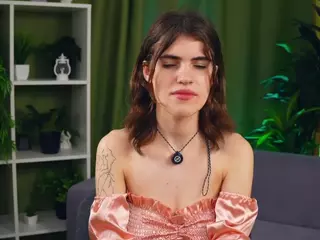 Lucetta's Live Sex Cam Show