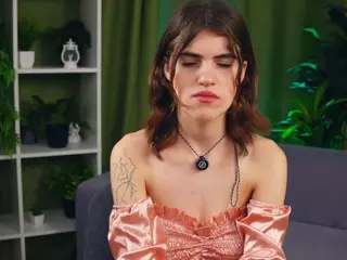 Lucetta's Live Sex Cam Show