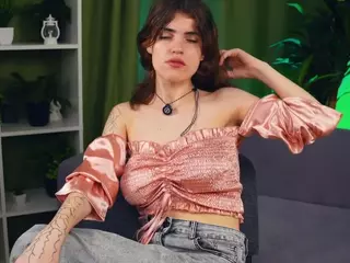 Lucetta's Live Sex Cam Show