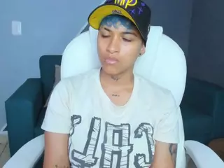 Dominick-jones's Live Sex Cam Show