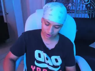 Dominick-jones's Live Sex Cam Show