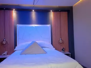 LilyFox1's Live Sex Cam Show