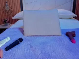 LilyFox1's Live Sex Cam Show
