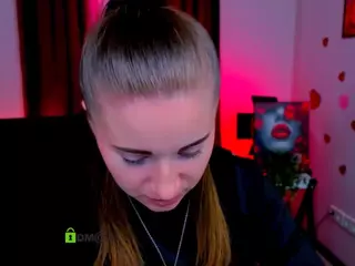 lorraine-carter's Live Sex Cam Show