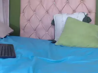 LuciaSpear's Live Sex Cam Show